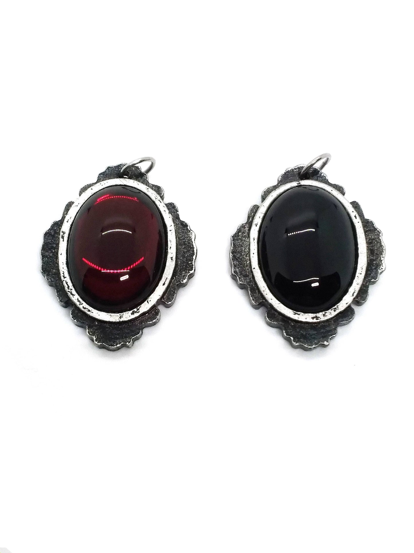 Vampiric Amulet Necklace with Setting Options