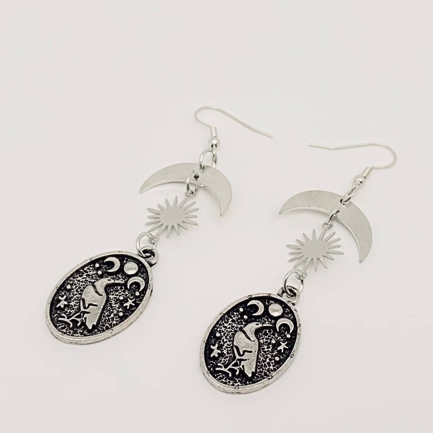 Dark Crow Pattern Pendant Star Moon Earring - GT/MS