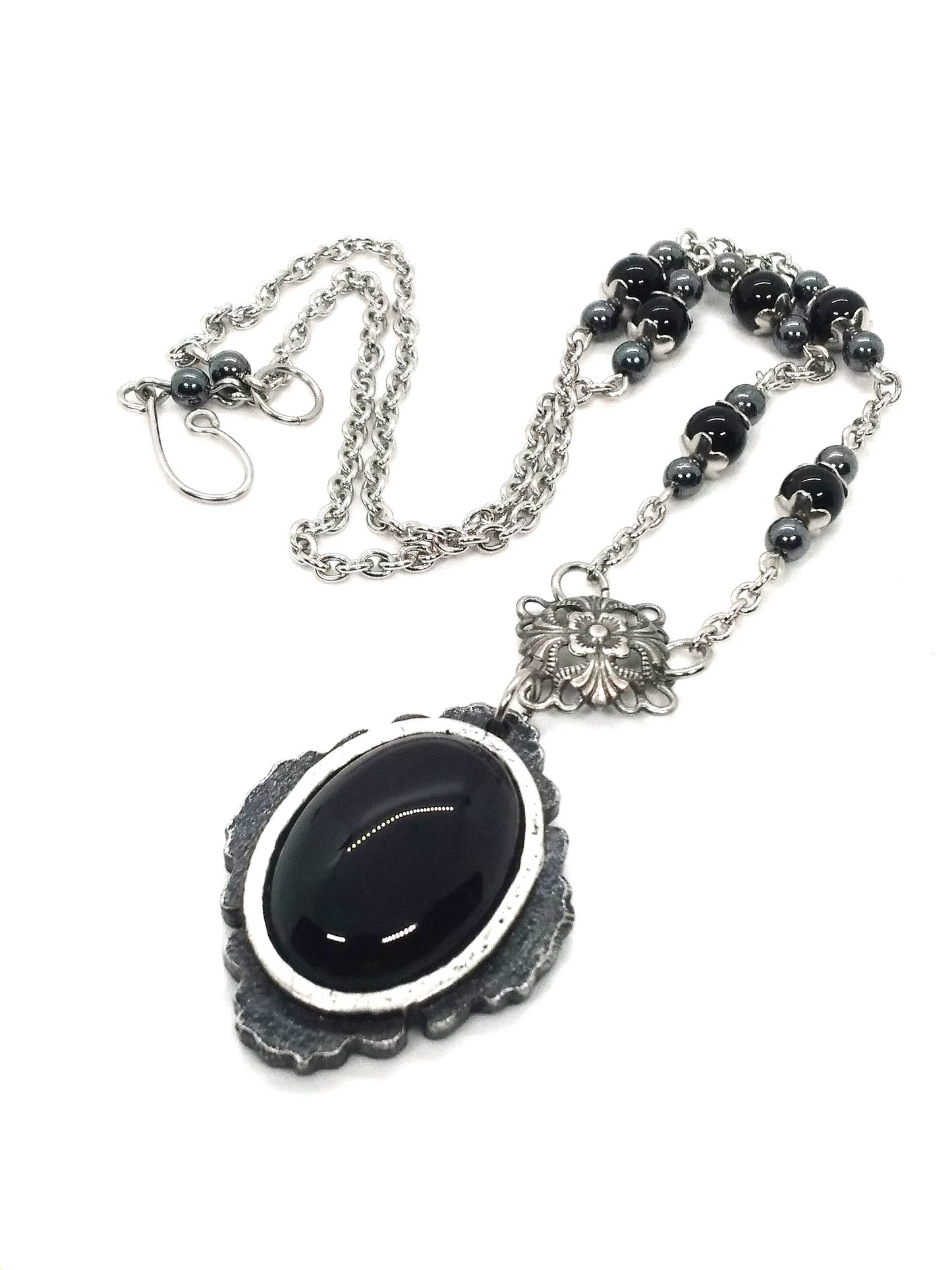 Vampiric Amulet Necklace with Setting Options