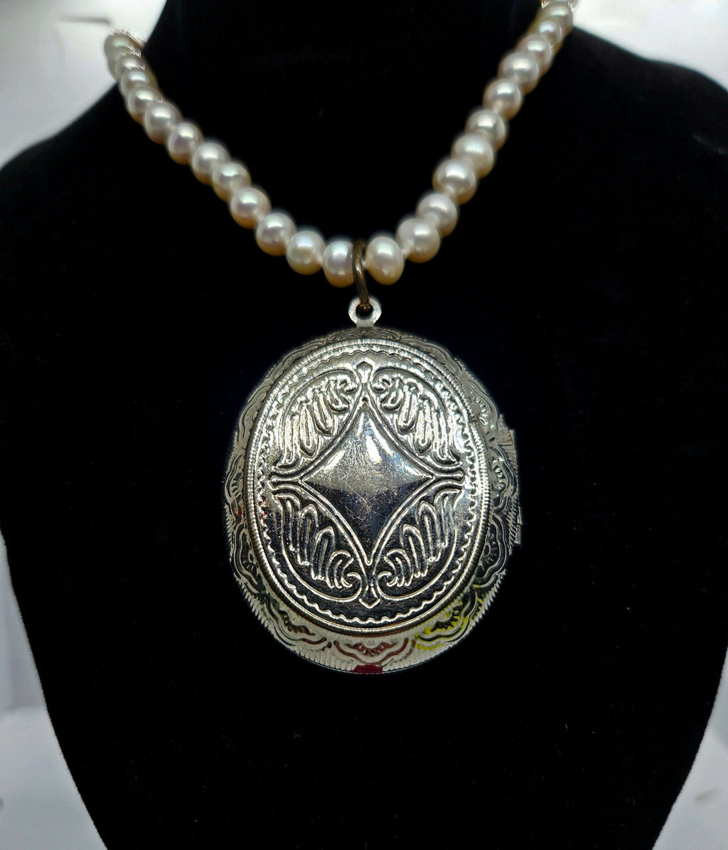 Vintage Bloody Locket by Boneafide Arts - Angel's House of Design Co.
